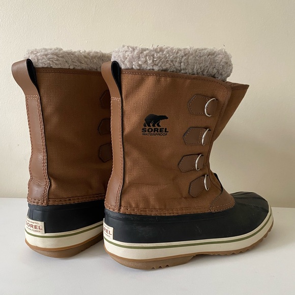Sorel Waterproof snow boot used 1 season. USA size 10 - Picture 4 of 10